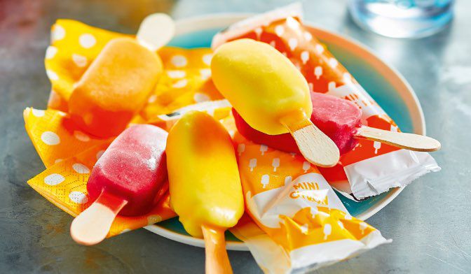 8 mini-bâtonnets sorbet divers enrobage fruits